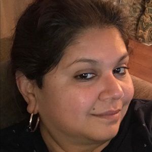 Meet your Posher, Sharon